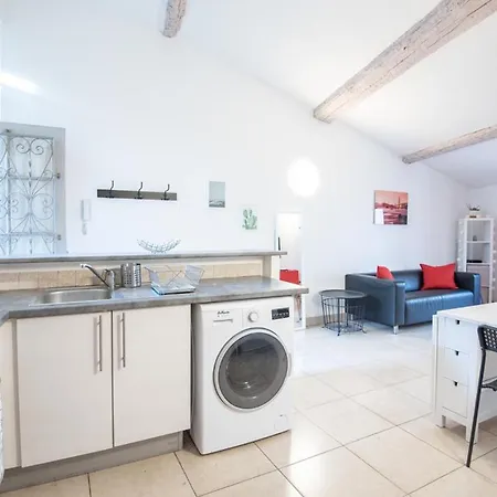 Apartman Domus Arena, Parking, Wifi, Arenes *